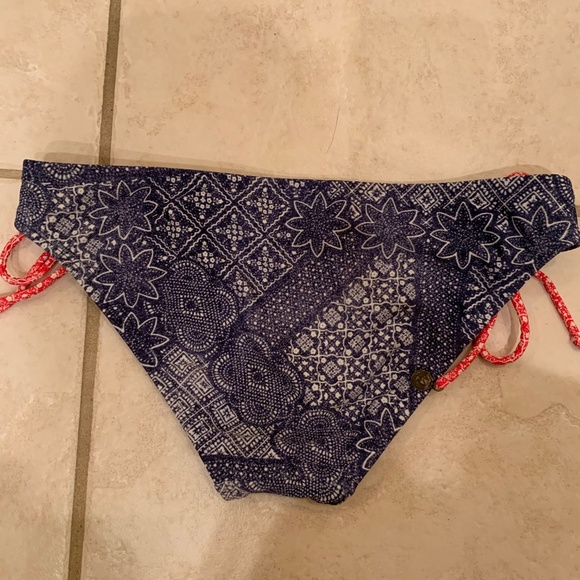 Junior's Arizona Bikini Bottom - Picture 2 of 3